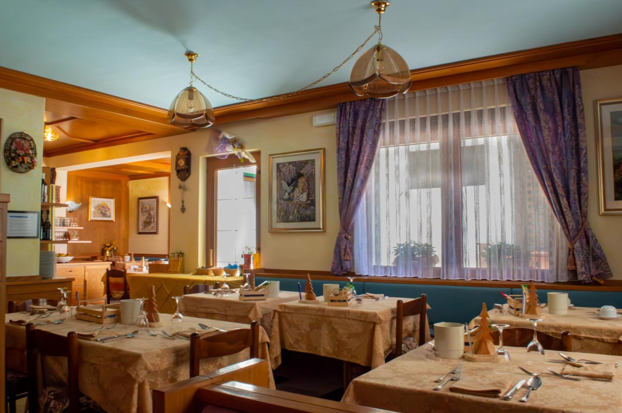 Hotel Serena - Tre Cime Views アウロンツォ・ディ・カドーレ エクステリア 写真