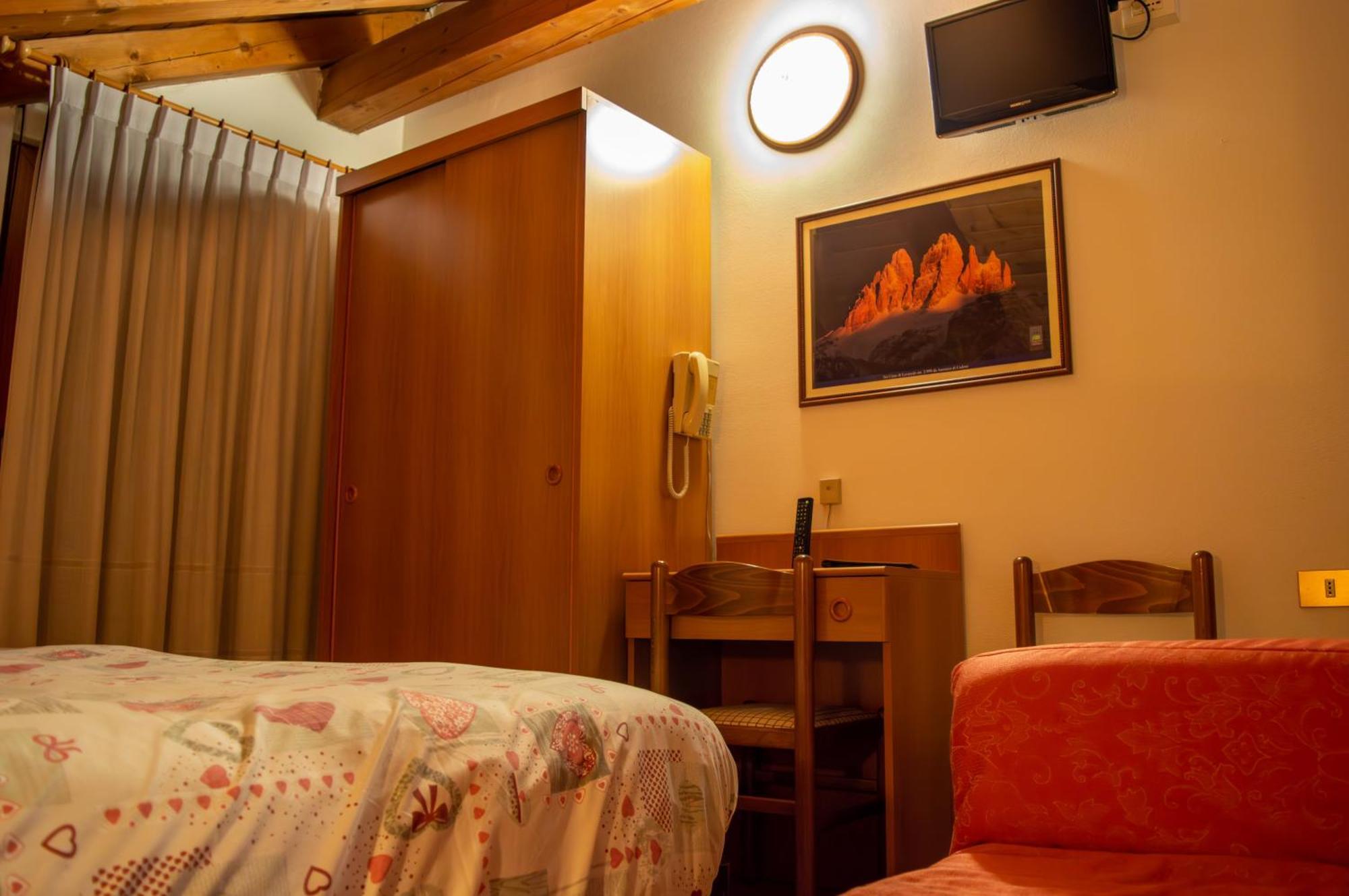 Hotel Serena - Tre Cime Views アウロンツォ・ディ・カドーレ 部屋 写真